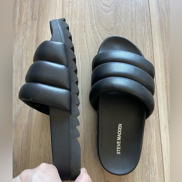 Steve Madden Padded Canny Black Slides sz 8 - Picture 15 of 16